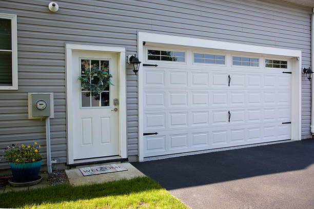 24/7 Emergency Garage Door Panel Replacement experts in Bell County County, TX